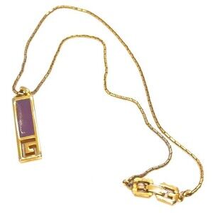 Vintage GIVENCHY G Logo Rectangle Plate Gold Tone Pendant Necklace elegant